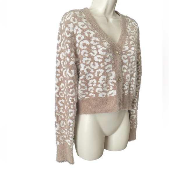NWT Jessica Simpson Animal Print Crop Button-Up Cardigan Knit Sweater Small Cozy - Picture 2 of 7